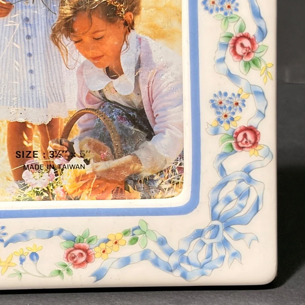 Vtg White Ceramic Floral Ribbon Picture Frame 3.5x5 Cottagecore Blue Bows